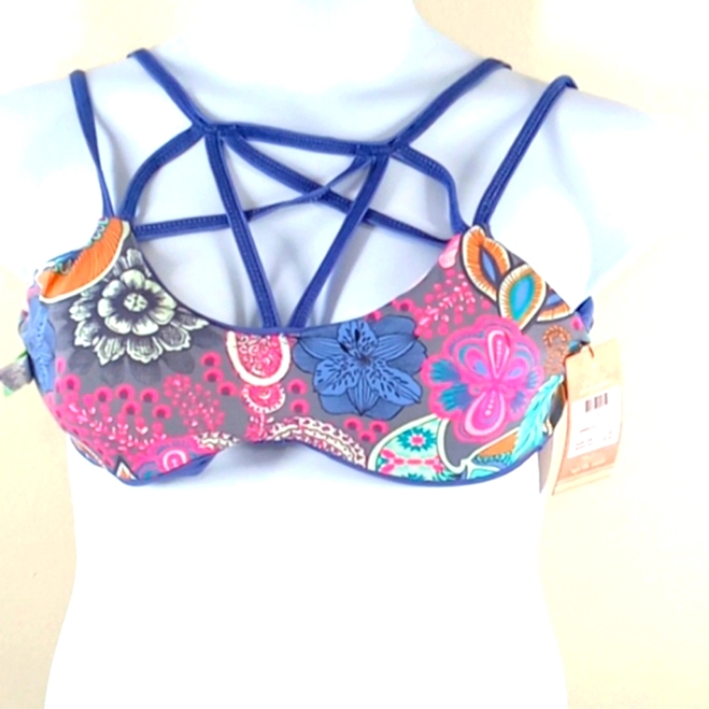 NEW MAAJI REVERSIBLE Bikini Top MEDIUM Swim  Multi-color Light Purple Floral